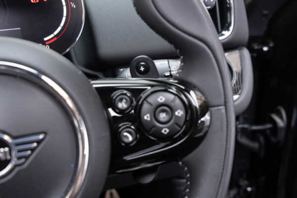 MINIクロスオーバー ジョン・クーパー・ワークス 4WD