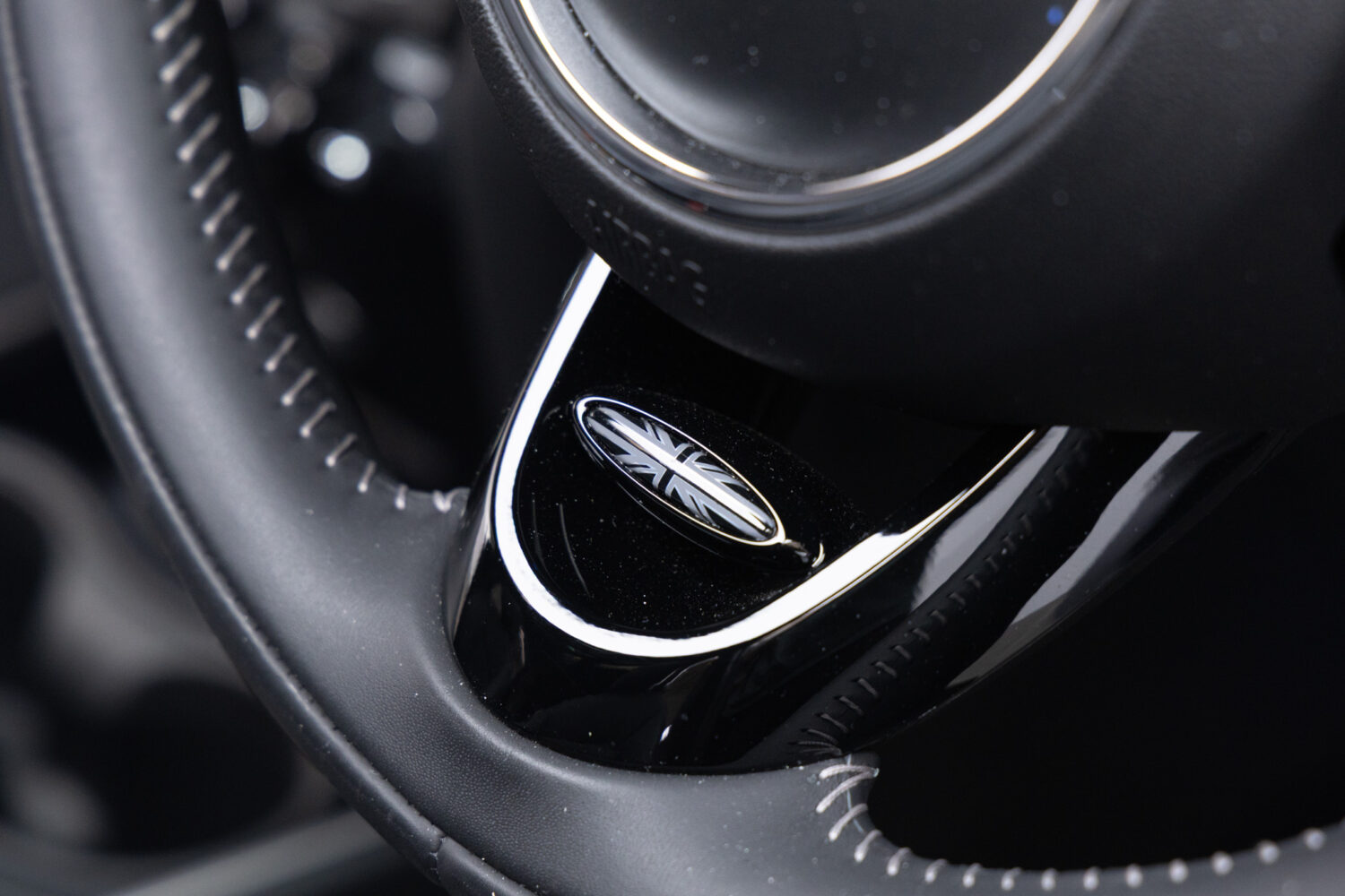 MINIクロスオーバー ジョン・クーパー・ワークス 4WD