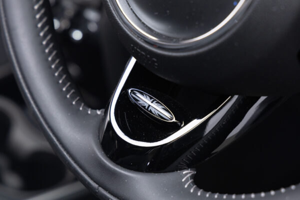MINIクロスオーバー ジョン・クーパー・ワークス 4WD
