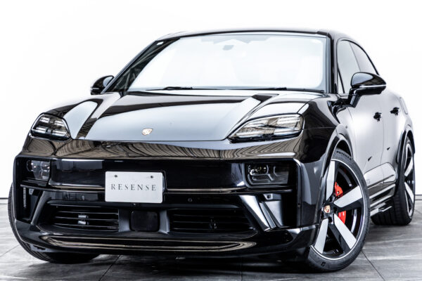 マカンエレクトロ GTS 4WD