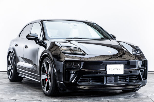 マカンエレクトロ GTS 4WD