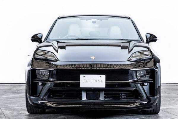 マカンエレクトロ GTS 4WD