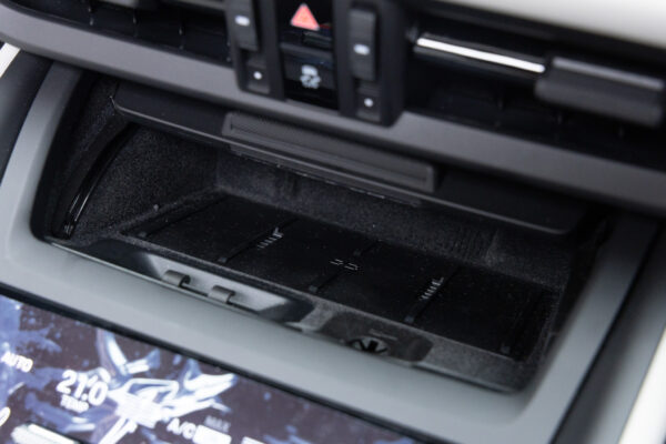 マカンエレクトロ GTS 4WD