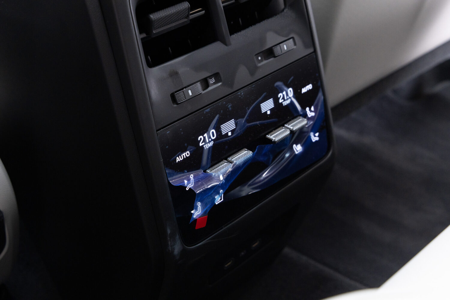 マカンエレクトロ GTS 4WD