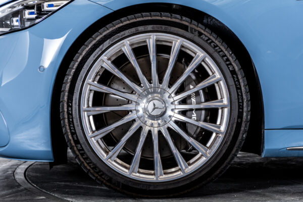Sクラス S63 Eパフォーマンス 4WD