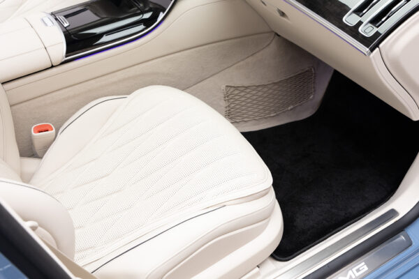 Sクラス S63 Eパフォーマンス 4WD
