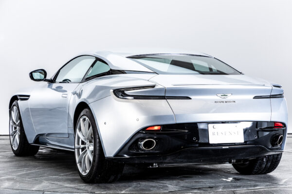 DB11 AMR