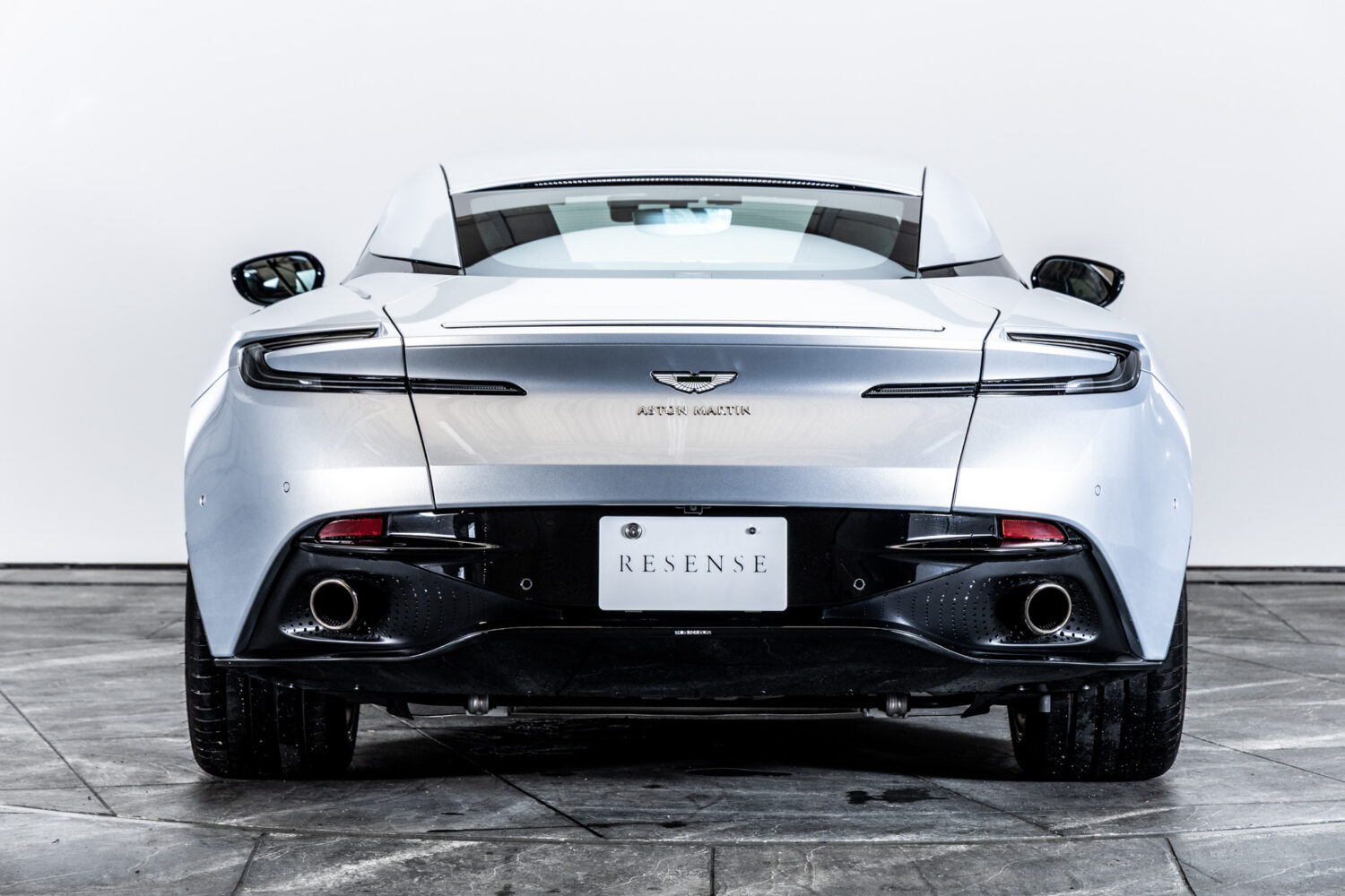 DB11 AMR