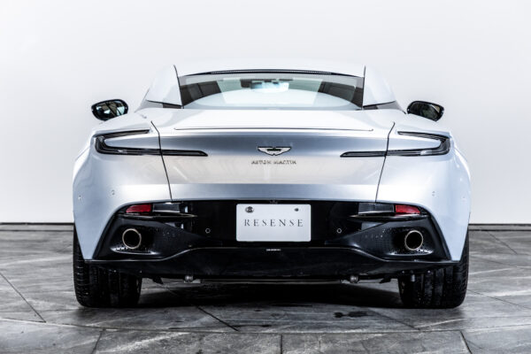 DB11 AMR