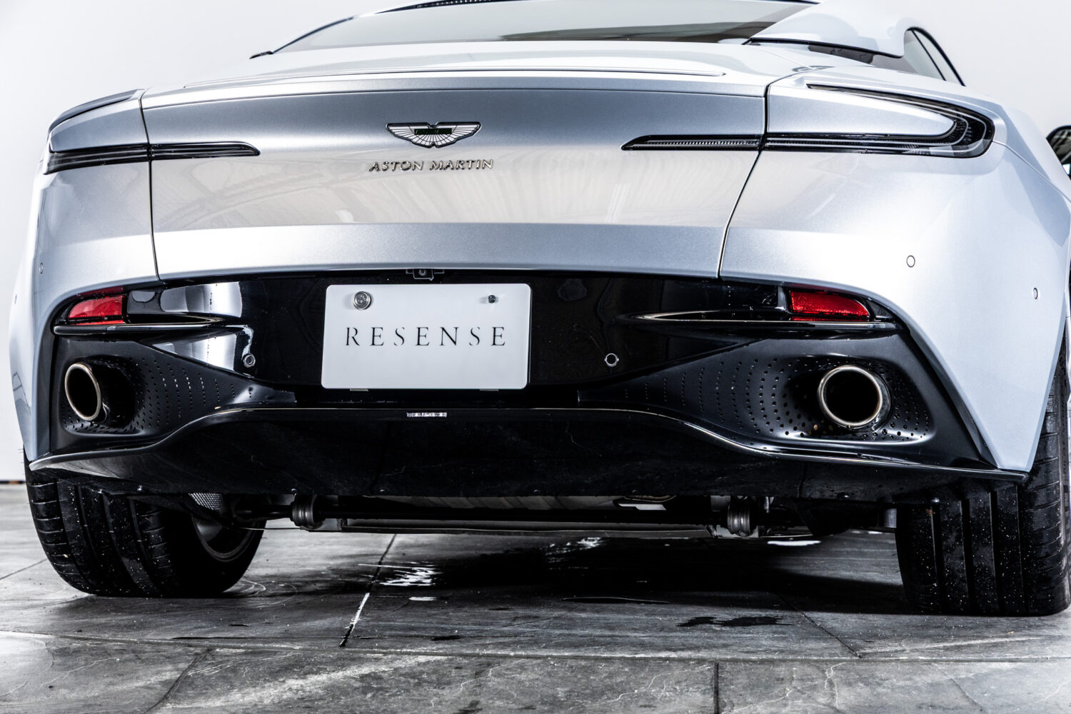 DB11 AMR
