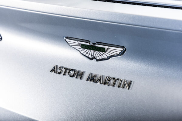 DB11 AMR