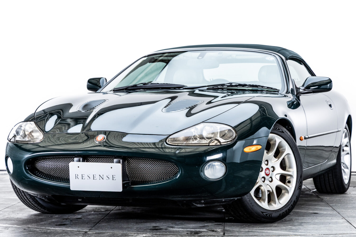 XKコンバーチブル XKR