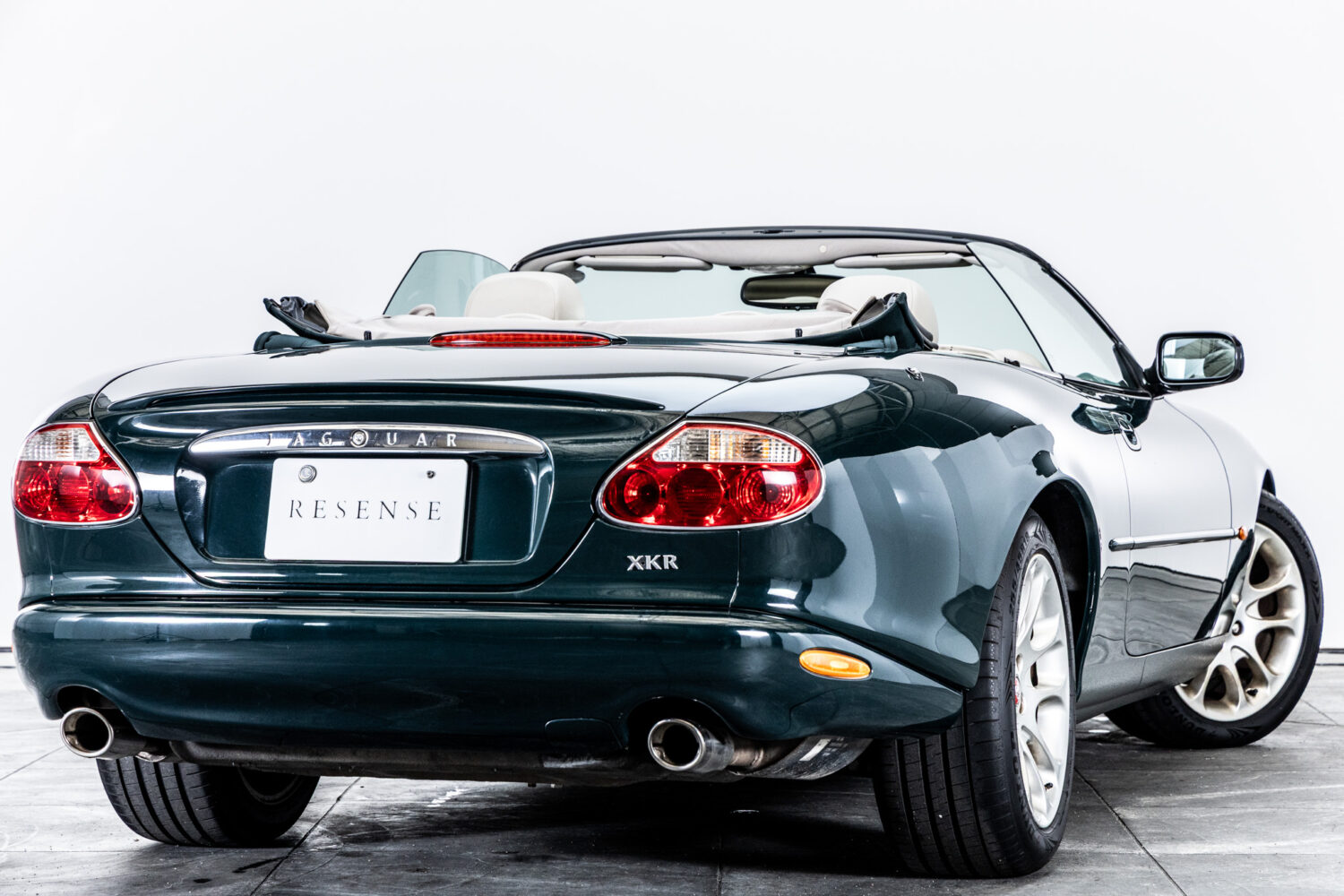 XKコンバーチブル XKR