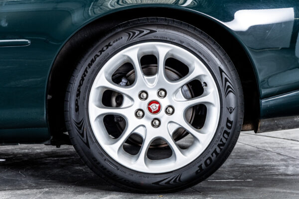XKコンバーチブル XKR