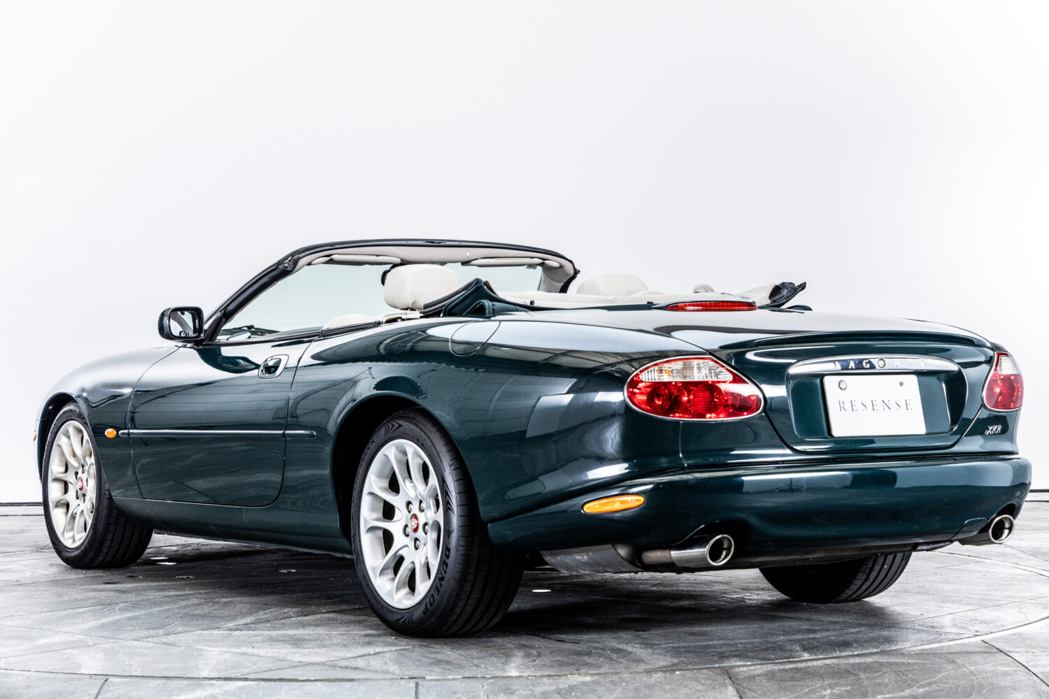 XKコンバーチブル XKR