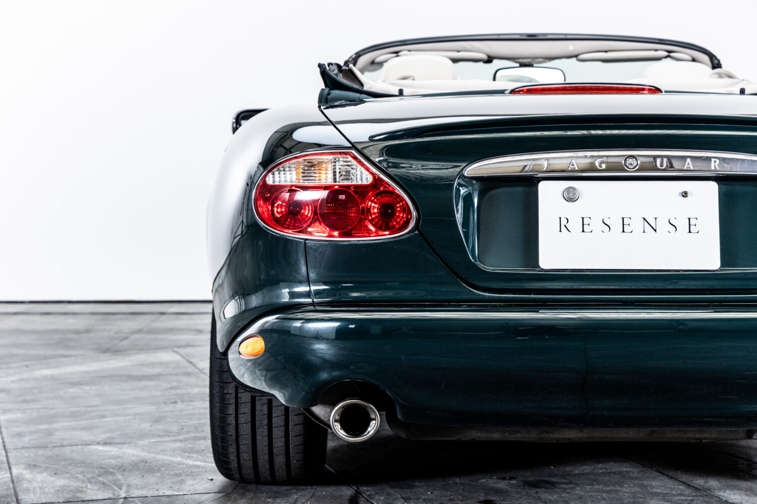 XKコンバーチブル XKR