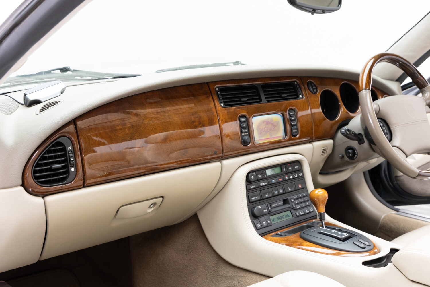 XKコンバーチブル XKR