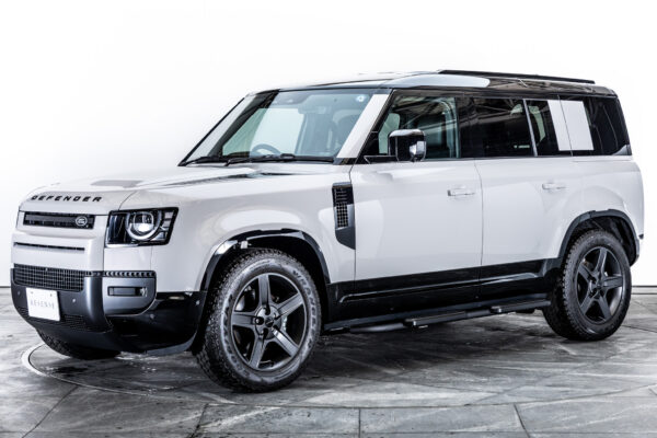 ディフェンダー 110 XダイナミックSE 2.0L P300 4WD