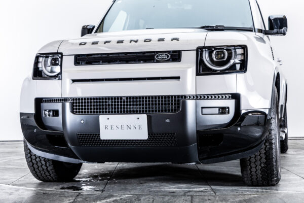 ディフェンダー 110 XダイナミックSE 2.0L P300 4WD