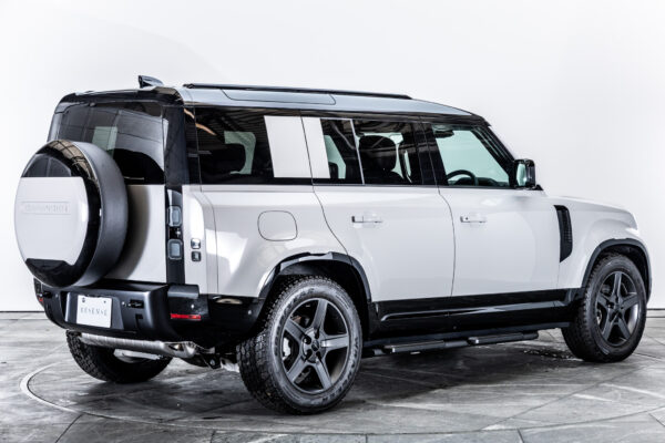 ディフェンダー 110 XダイナミックSE 2.0L P300 4WD