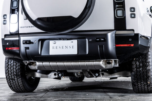 ディフェンダー 110 XダイナミックSE 2.0L P300 4WD