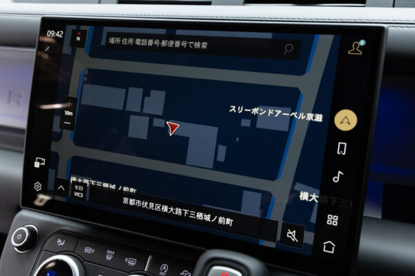 ディフェンダー 110 XダイナミックSE 2.0L P300 4WD