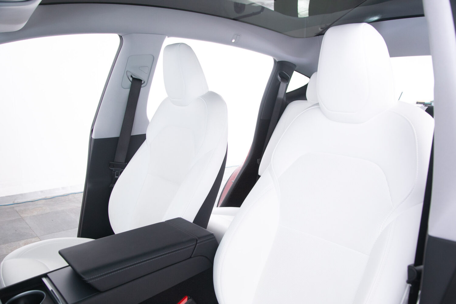 モデルY LAUNCH SERIES デュアルモーター AWD ロングレンジ 4WD