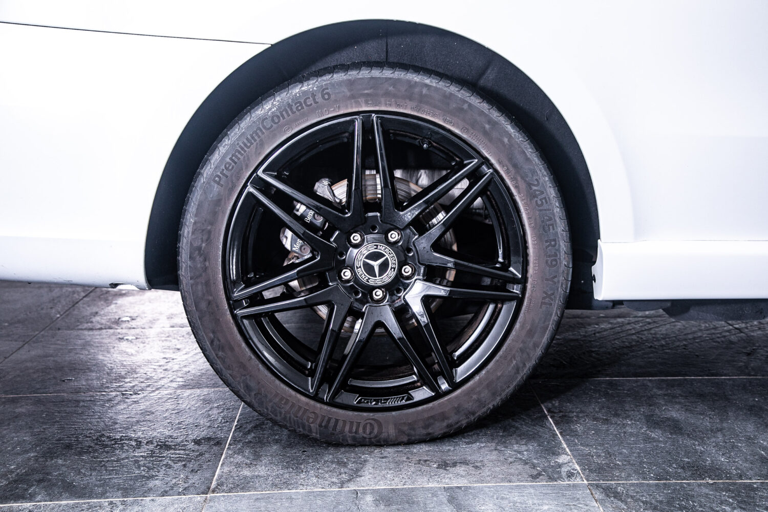 V220d アバンギャルド エクストラロング ブラックスイート