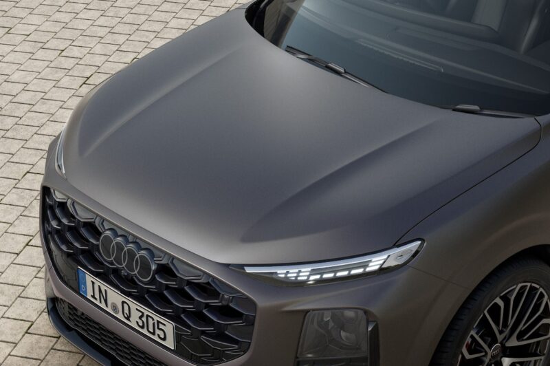 フルモデルチェンジ　アウディQ3シリーズ　マットやローンチエディションも登場