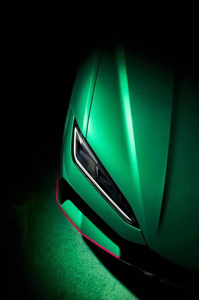 最も​特別な​スーパーSUV　ランボルギーニ・ウルスSE テットネロ・カプセル