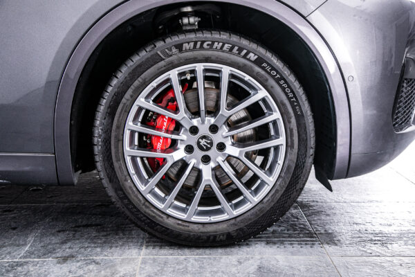グレカーレ GT 4WD