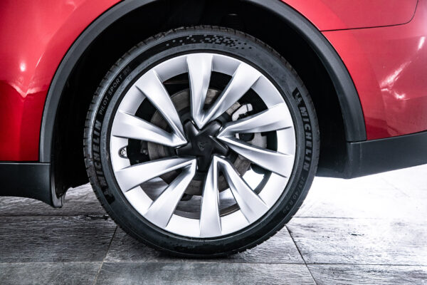 モデルY LAUNCH SERIES デュアルモーター AWD ロングレンジ 4WD