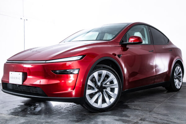 モデルY LAUNCH SERIES デュアルモーター AWD ロングレンジ 4WD