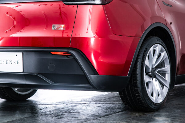 モデルY LAUNCH SERIES デュアルモーター AWD ロングレンジ 4WD