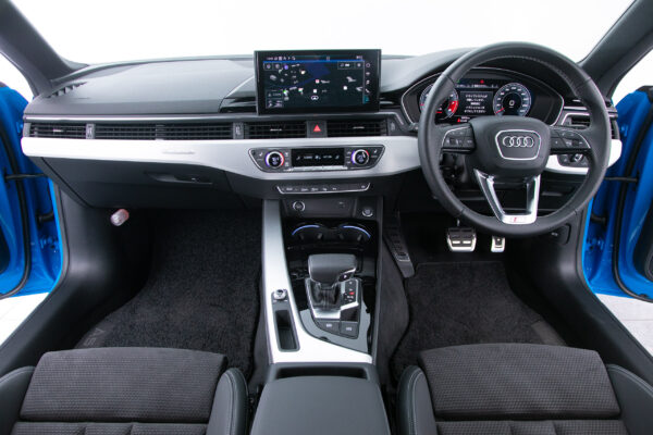 A5 スポーツバック 45TFSI クワトロ Sライン 4WD