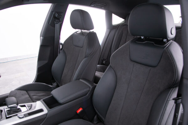 A5 スポーツバック 45TFSI クワトロ Sライン 4WD