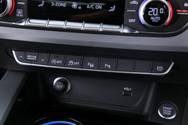 A5 スポーツバック 45TFSI クワトロ Sライン 4WD