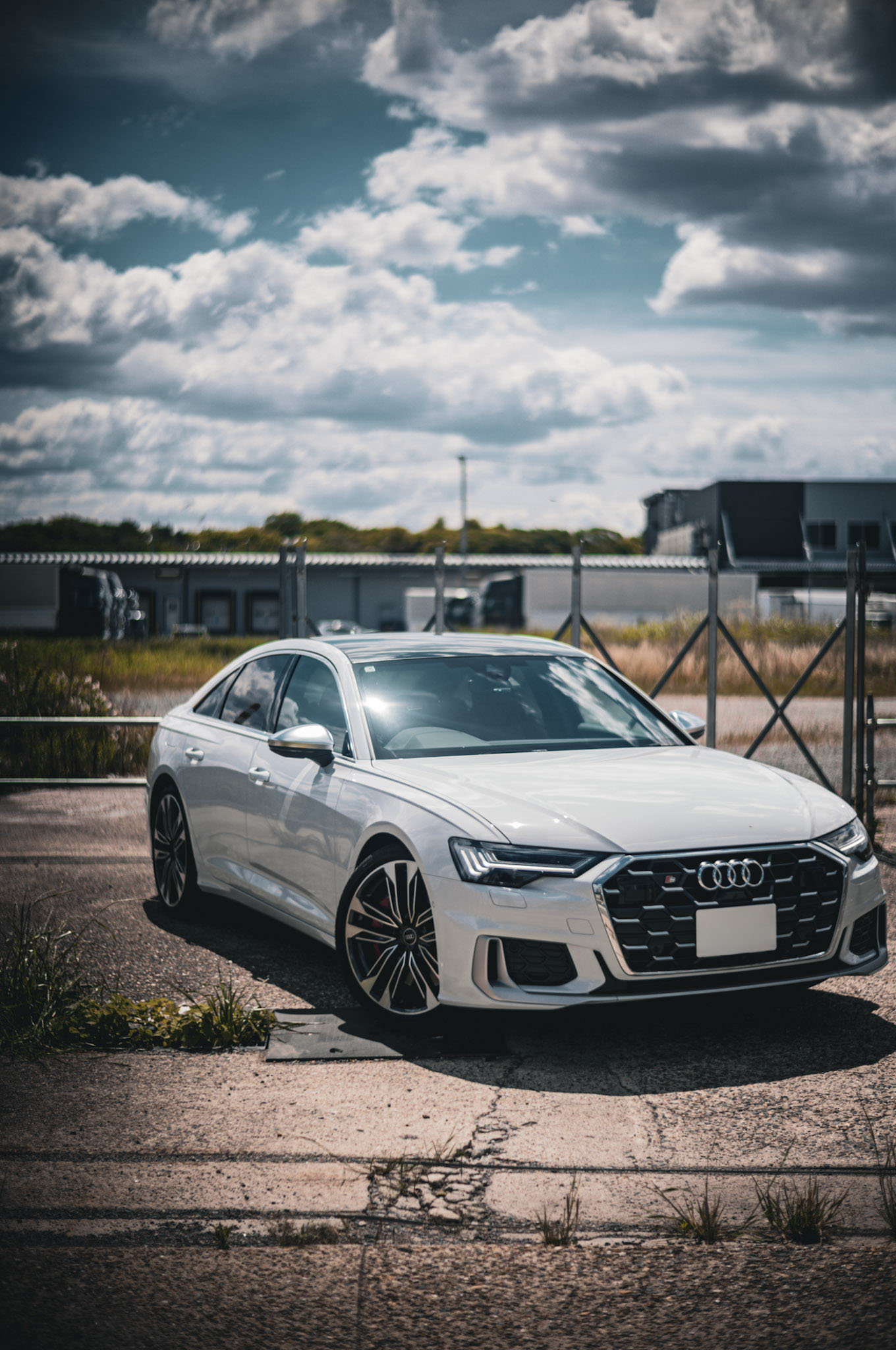 アウディ・S6(2025)控えめで過激という矛盾を楽しむ