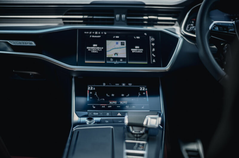 アウディ・S6（2025）控えめで過激という矛盾を楽しむ