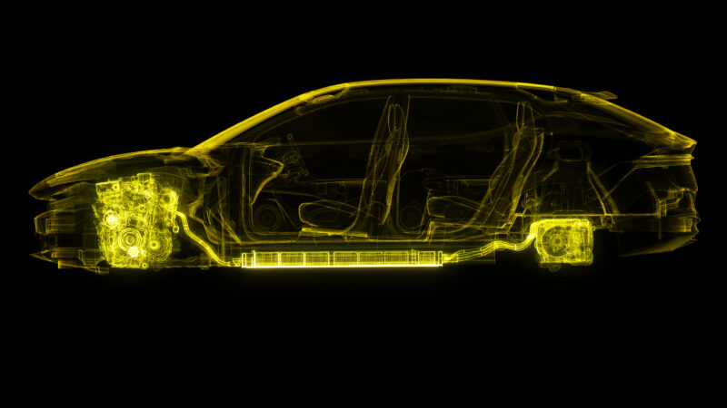 ロータスの新事業戦略 新型ハイブリッドV8スーパーカーでブランドDNA強化へ