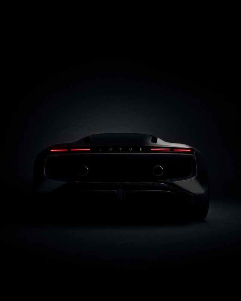 ロータスの新事業戦略　新型ハイブリッドV8スーパーカーでブランドDNA強化へ
