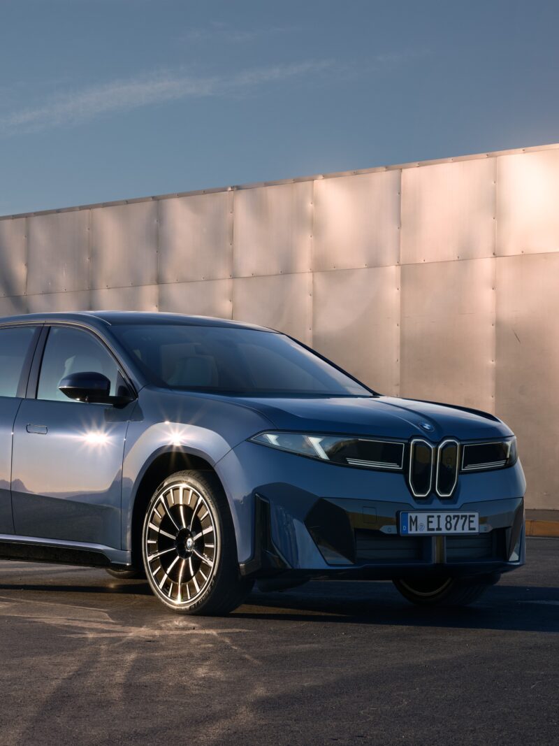 優先商談申し込み開始　BMW iX3　ノイエ・クラッセ第一弾モデル