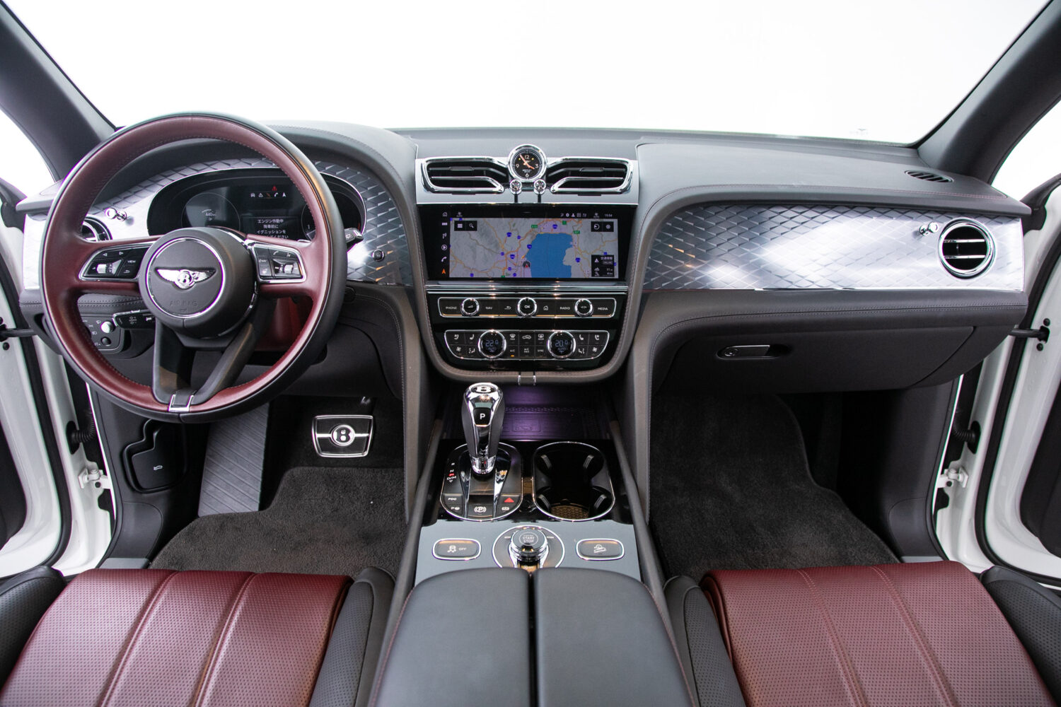 ベンテイガ V8 4WD