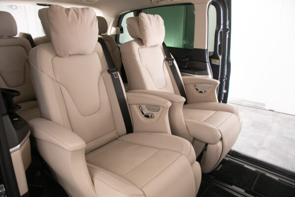 V220d アバンギャルド エクストラロング AMGライン