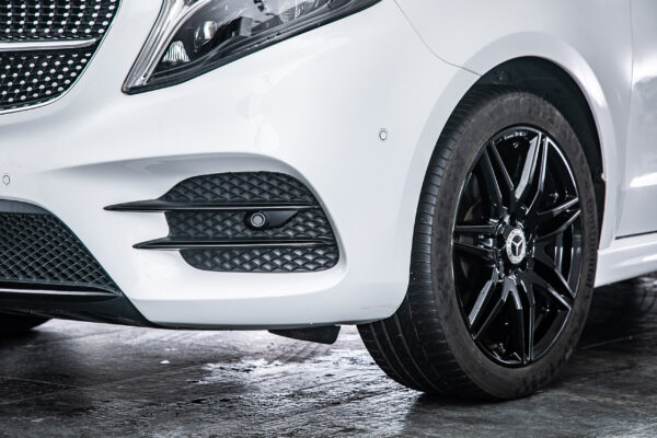 V220d アバンギャルド エクストラロング ブラックスイート