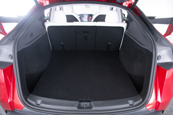 モデルY LAUNCH SERIES デュアルモーター AWD ロングレンジ 4WD