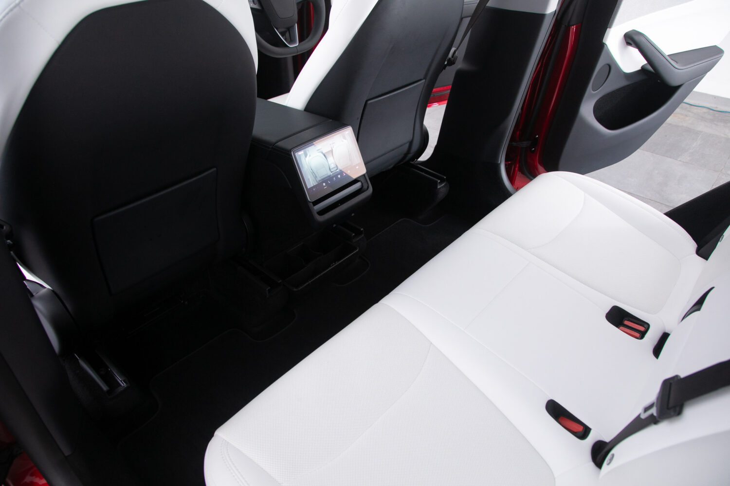 モデルY LAUNCH SERIES デュアルモーター AWD ロングレンジ 4WD