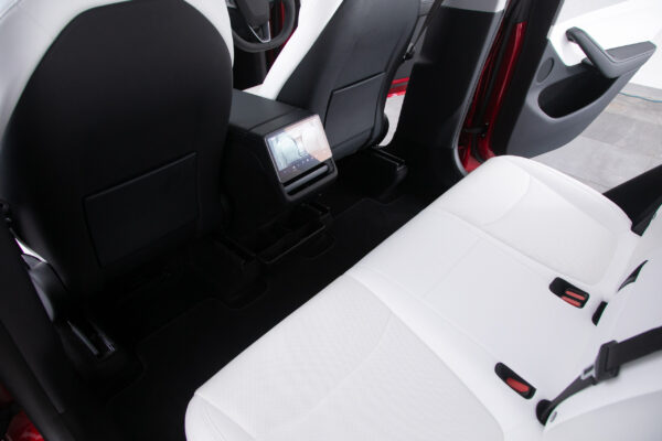 モデルY LAUNCH SERIES デュアルモーター AWD ロングレンジ 4WD