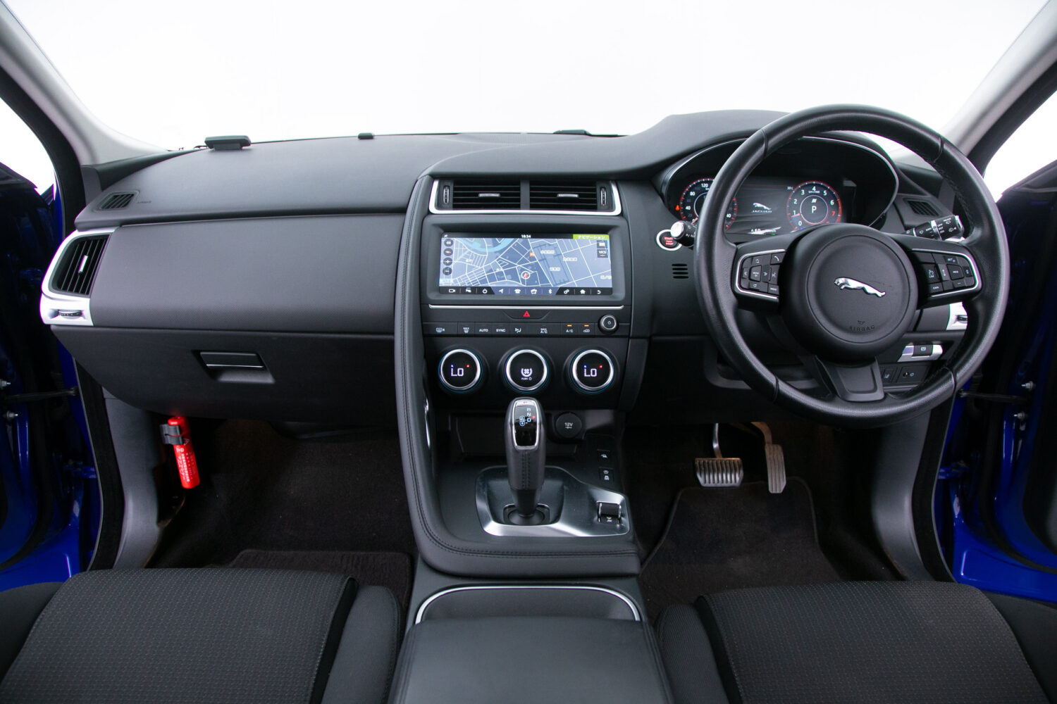 Eペイス 2.0L P200 4WD