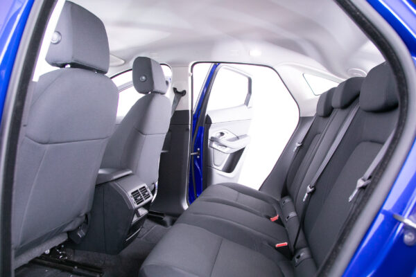 Eペイス 2.0L P200 4WD